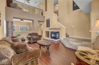 Photo #6: 2295048 Listing 