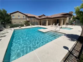 Photo #1: 2295073 Listing