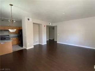 Photo #4: 2295073 Listing