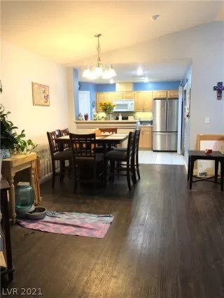 Photo #2: 2295110 Listing