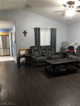 Photo #4: 2295110 Listing