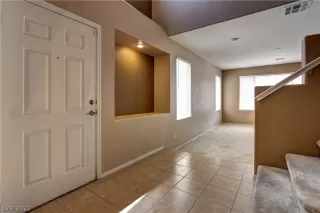 Photo #3: 2295116 Listing 