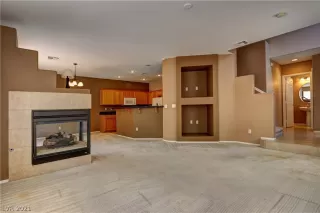 Photo #6: 2295116 Listing 