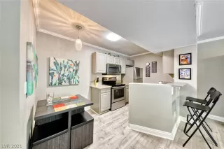 Photo #4: 2295174 Listing 