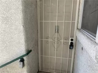 Photo #1: 2295181 Listing