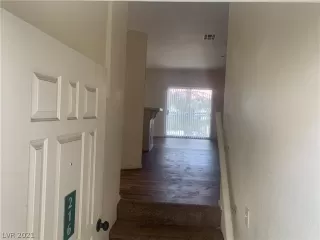 Photo #3: 2295181 Listing