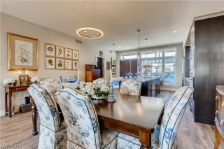 Photo #2: 2295193 Listing