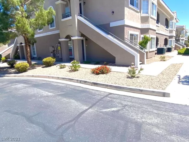 MLS: 2295207 Condo For Sale