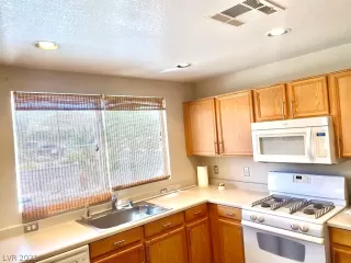 Photo #1: 2295207 Listing