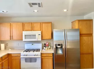 Photo #2: 2295207 Listing