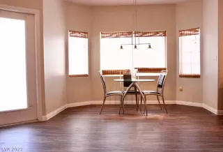 Photo #6: 2295207 Listing