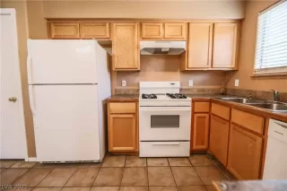 Photo #5: 2295210 Listing 