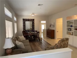 Photo #2: 2295244 Listing 