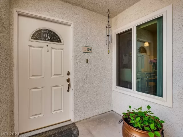 MLS: 2295247 Condo For Sale