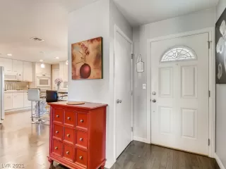 Photo #2: 2295247 Listing