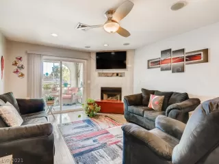 Photo #3: 2295247 Listing