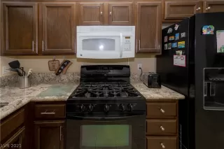 Photo #5: 2295253 Listing