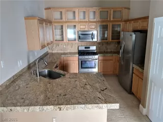 Photo #3: 2295271 Listing 