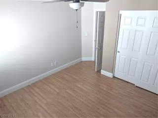 Photo #6: 2295271 Listing 