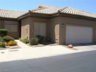 Photo #1: 2295284 Listing