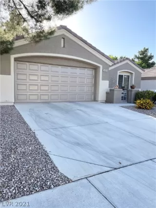 Photo #1: 2295297 Listing