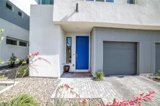 Photo #2: 2295317 Listing 