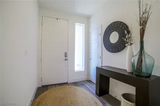 Photo #3: 2295317 Listing 