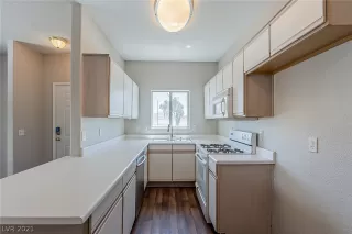 Photo #1: 2295341 Listing