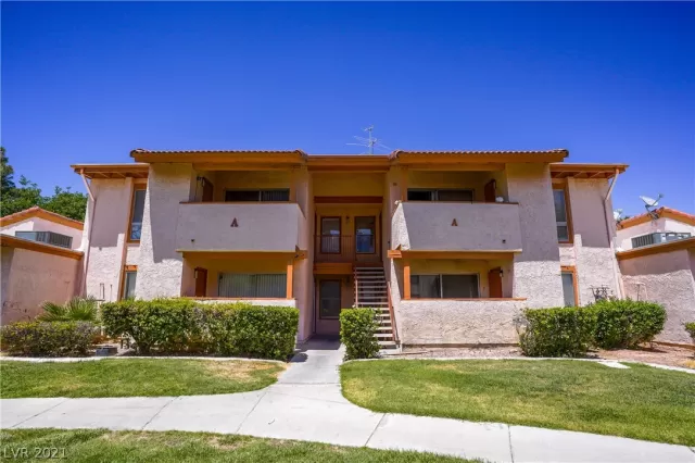 MLS: 2295360 Condo For Sale