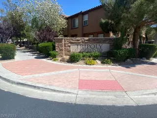 Photo #1: 2295368 Listing 