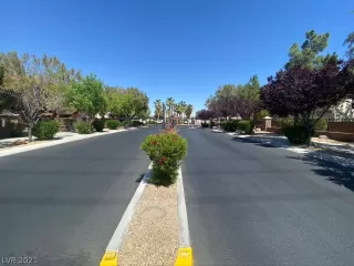 Photo #2: 2295368 Listing 