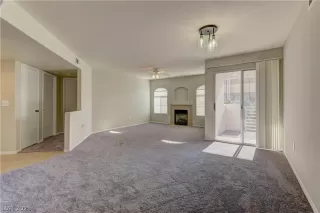 Photo #5: 2295378 Listing