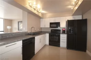 Photo #6: 2295383 Listing