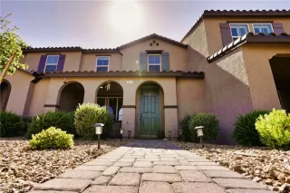 Photo #1: 2295384 Listing