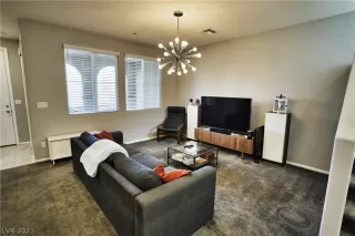 Photo #6: 2295384 Listing