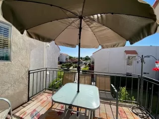 Photo #5: 2295390 Listing 