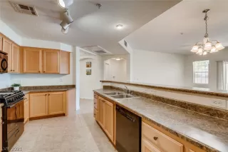 Photo #4: 2295414 Listing 