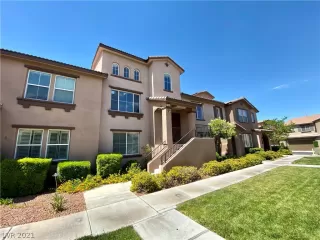 Photo #1: 2295486 Listing