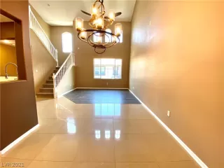 Photo #5: 2295486 Listing