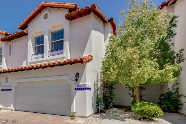 MLS: 2295492 Condo For Sale