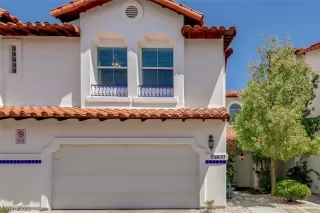 Photo #1: 2295492 Listing 