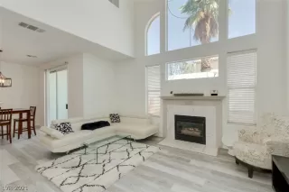 Photo #3: 2295492 Listing 