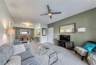 Photo #2: 2295494 Listing