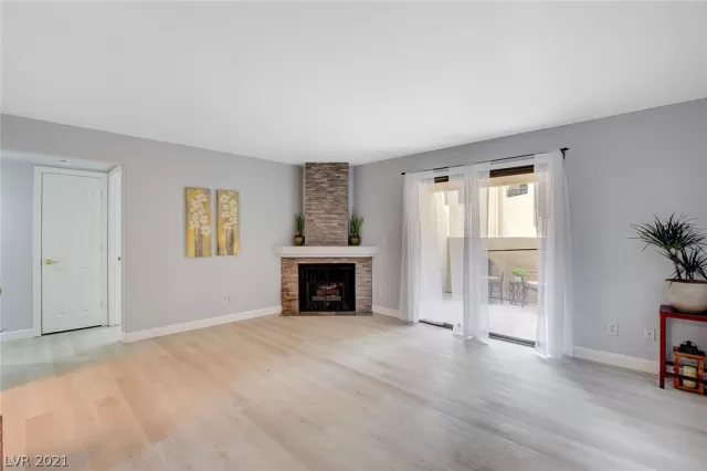 MLS: 2295495 Condo For Sale