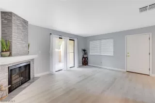 Photo #2: 2295495 Listing