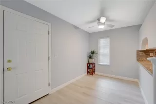 Photo #3: 2295495 Listing