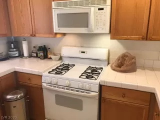 Photo #3: 2295535 Listing