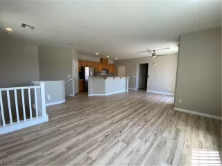 Photo #1: 2295549 Listing 