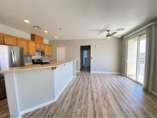 Photo #2: 2295549 Listing 