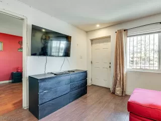 Photo #1: 2295576 Listing 